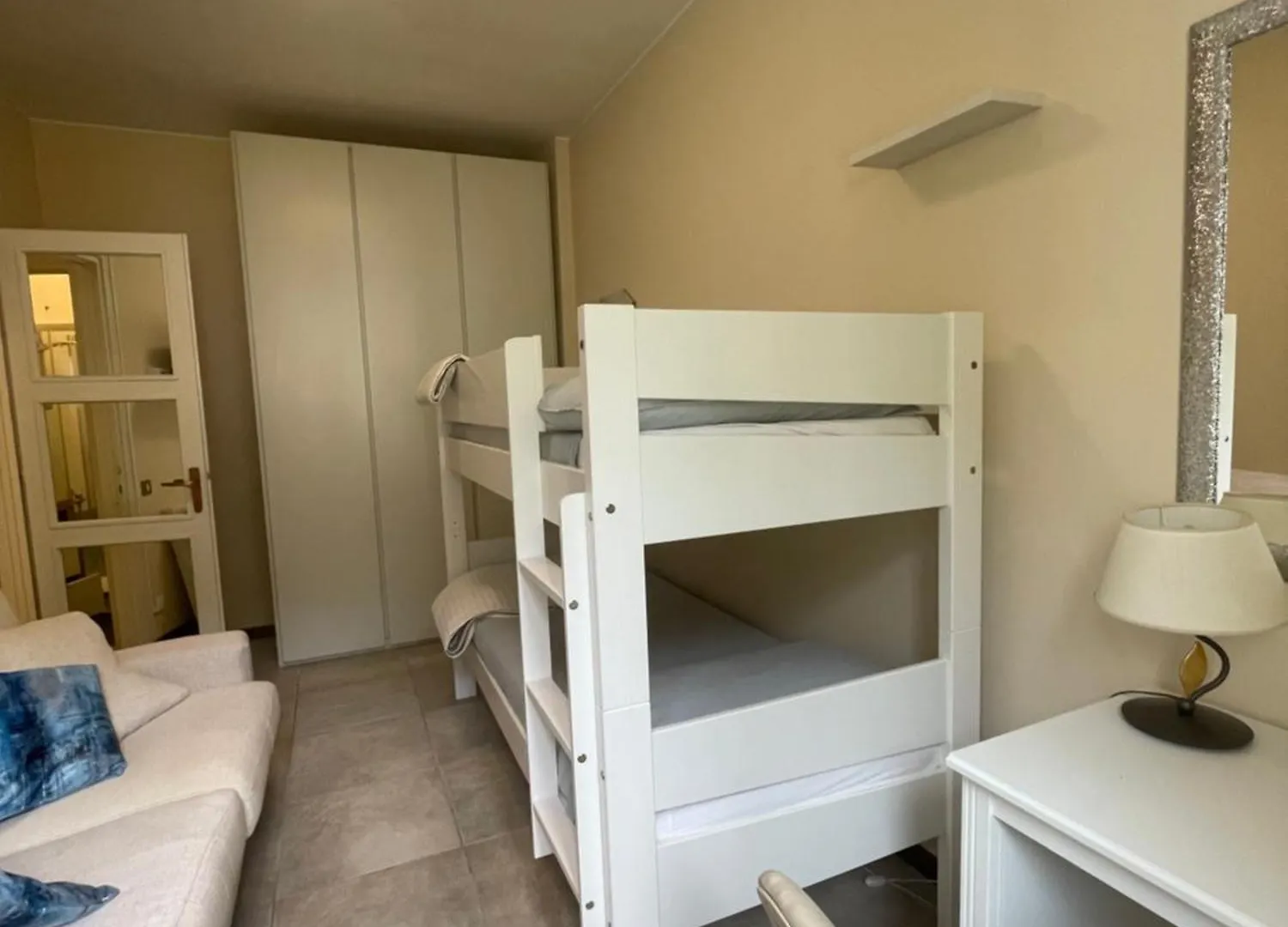Riva Al Lago Predore Apartment